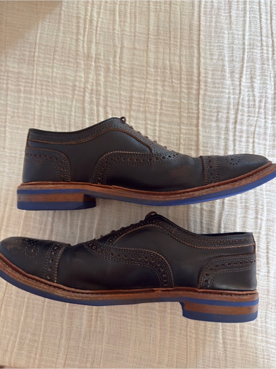 Allen Edmonds Other - 👞 Sleek Black Brogue Oxfords w/ Blue Sole - Size 10.5 D 👞